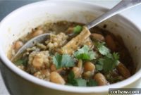 Bush’s Creamy White Bean Chile Verde with Zesty Sonoma Pesto