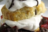 The Ultimate Vanilla Sugar Strawberry Shortcake