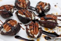 Toasted Pecan and Cheese-Stuffed Figs with Balsamic Glaze