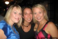 Unwind & Indulge: Girls’ Night In with Pizza & Wine