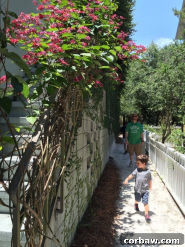 Strolling through Ruskin Place, a beautiful square in Seaside, 30A Elegant architectural details and green spaces in Ruskin Place, Seaside