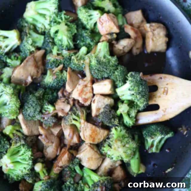Healthy Chicken and Broccoli Stir Fry skillet with chicken and broccoli