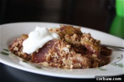 Red Wine Pear Crisp with Spiced Streusel Red Wine Pear Crisp with Spiced Streusel